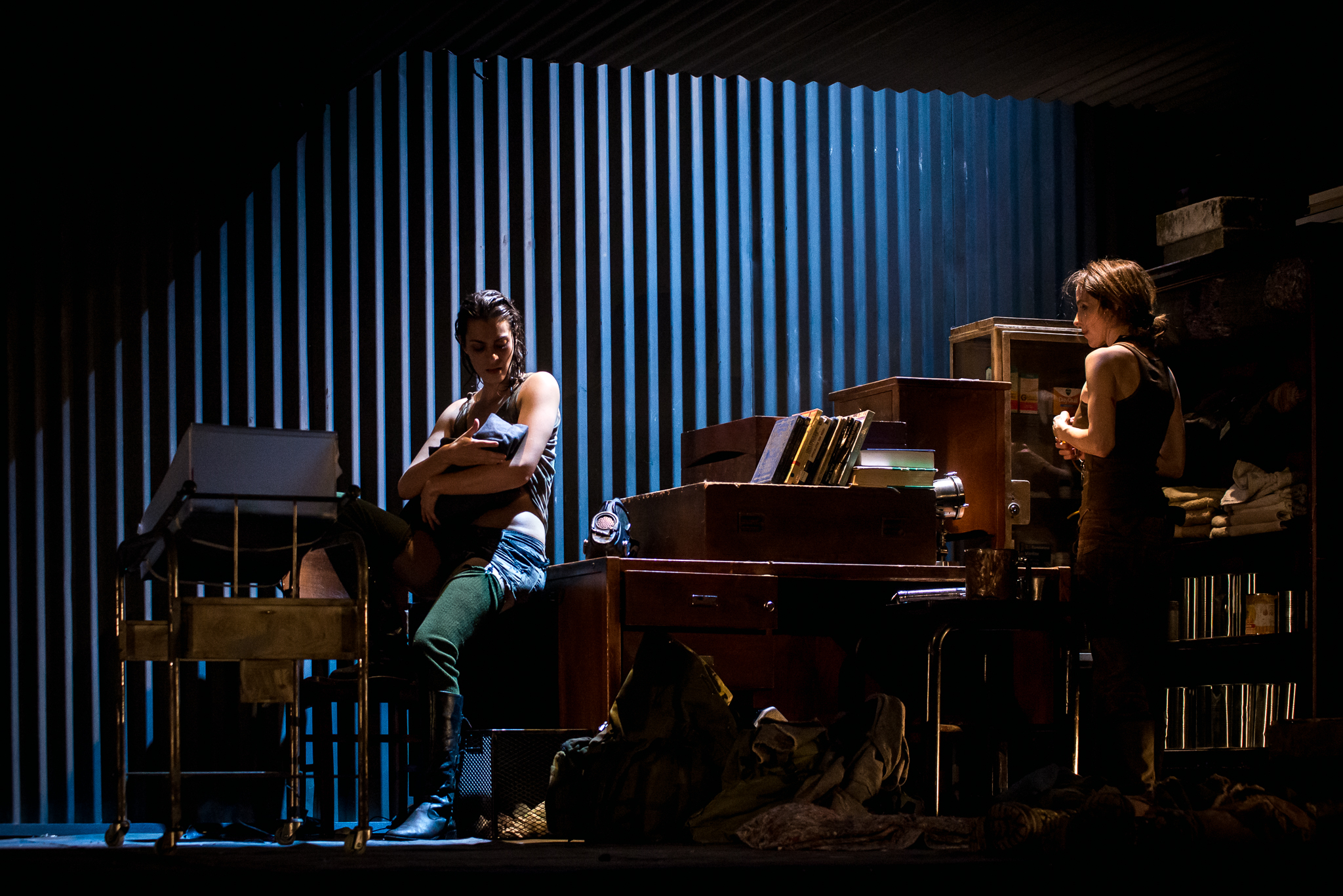 Hora Amarela - Espetáculo teatral no Sesc Bom Retiro, São Paulo, SP, Brasil, em 26/03/2015 - texto Adam Rapp - direção Monique Gardenberg - elenco Deborah Evelyn, Michel Bercovitch, Isabel Wilker, Darlan Cunha, Daniel Infantini, Daniele do Rosario